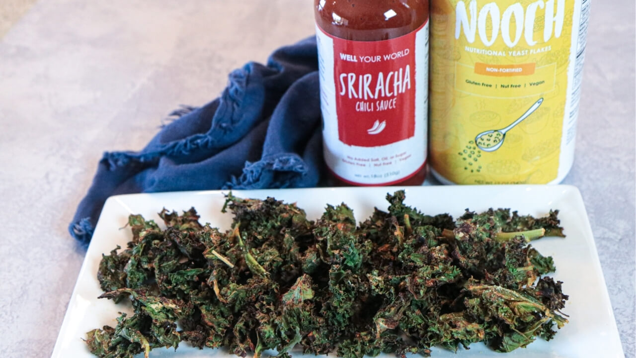 Cheesy Sriracha Kale Chips